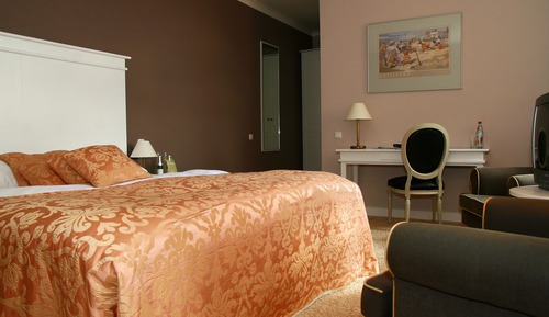 Single Room Castle