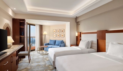 Executive Room, 1 King Bed, City View