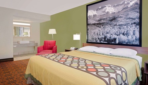 Suite, 1 King Bed, Non Smoking