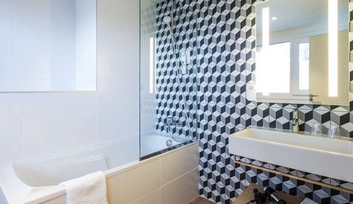Standard Suite, Multiple Beds