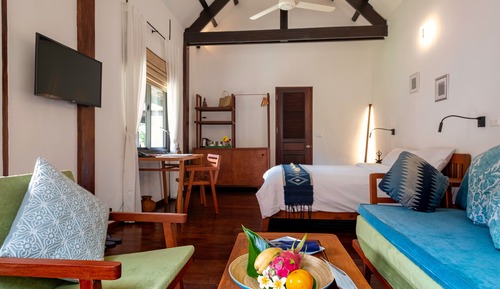 Deluxe Double Room, 1 King Bed, Non Smoking, Garden View