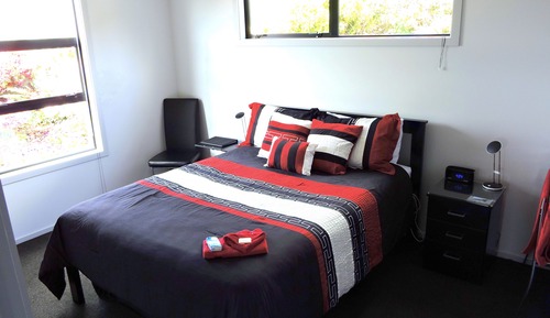 Standard Queen Room (Room 2)