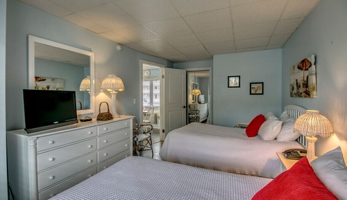 Two Bedroom, 2 Bathroom pool side unit