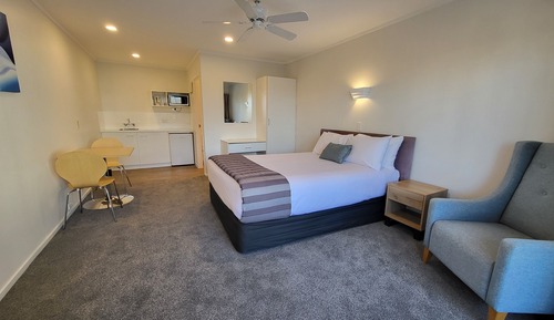 Standard Studio, Hot Tub (Studio - Spa)