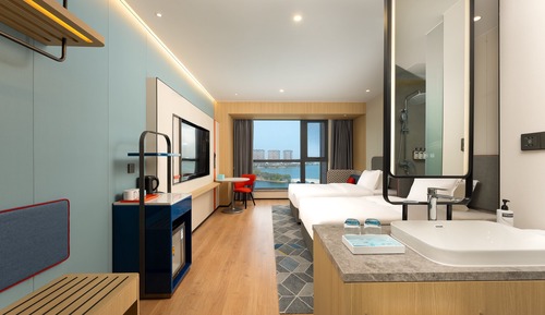 Standard Room, 2 Twin Beds, Lake View (Smart Room)