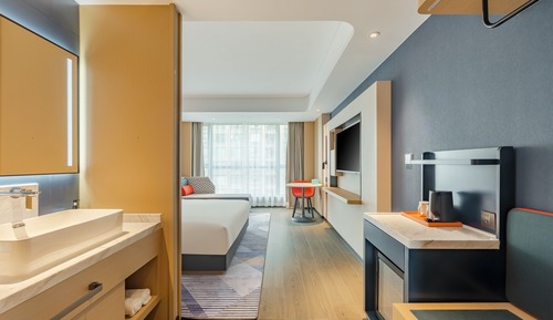 Standard Room, 1 King Bed, Accessible (Super King)