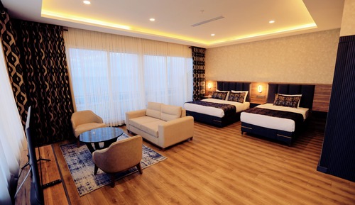 Deluxe Room Triple, Lake View with Balcony