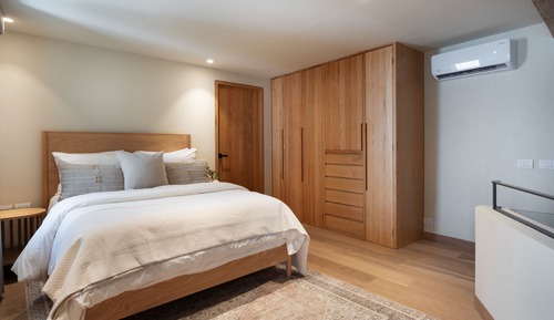 Luxury Loft, 1 Queen Bed with Sofa bed, Air conditioning