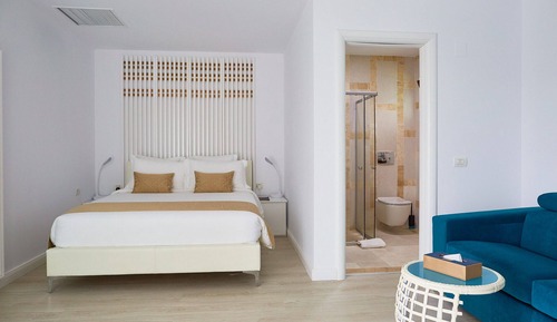 Bungalow, River View, Lakeside