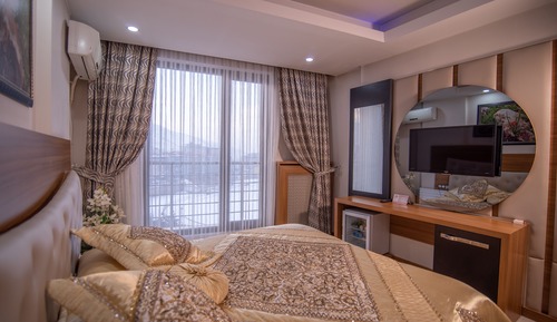 King Suit, Jakuzi, Dag Manzarali