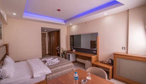 Single Room, Park View