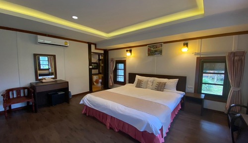 Villa, Mountain View