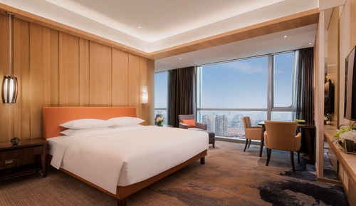 Room, 1 King Bed (Club Access)