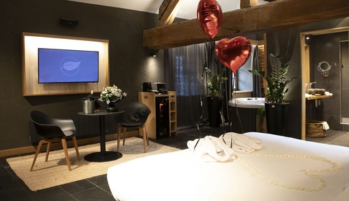 Romantic Suite, 1 King Bed, Hot Tub