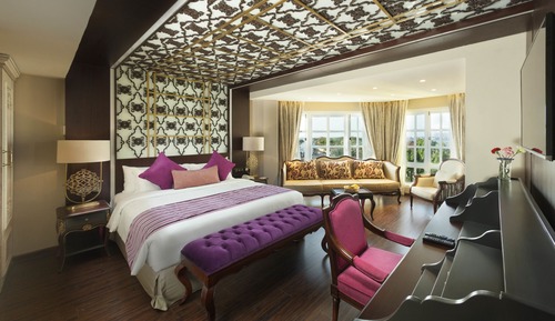 Royal Dutch Suite