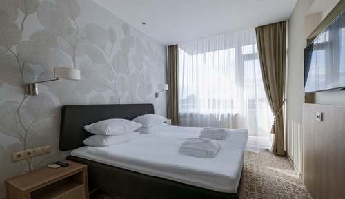 Suite (with Spa Access)