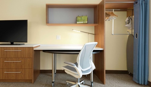 Studio, 2 Queen Beds, Accessible, Bathtub