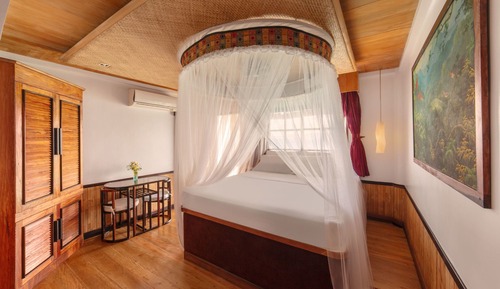 Jasmine Room
