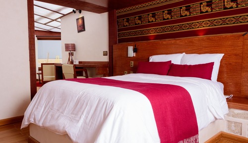 Superior Room, 1 Queen Bed, Mountain View