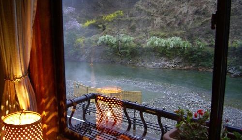 Twin Room with Shared Bathroom