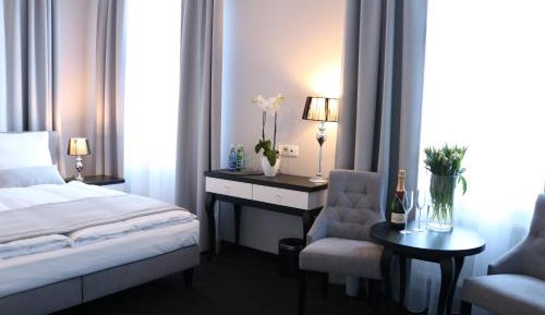 Deluxe Double Room with Bath