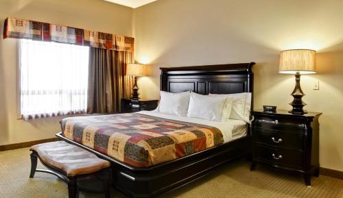 King Suite with Jacuzzi 