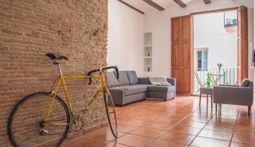 Two-Bedroom Apartment - Calle en Borras n 16