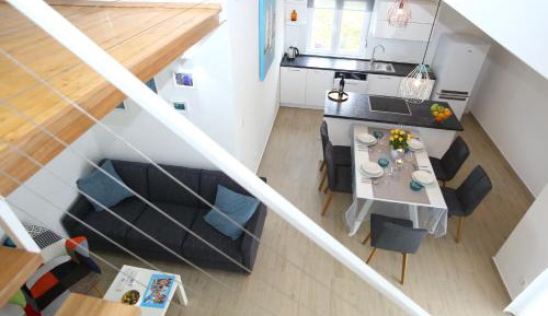 Three-Bedroom Apartment with Balcony