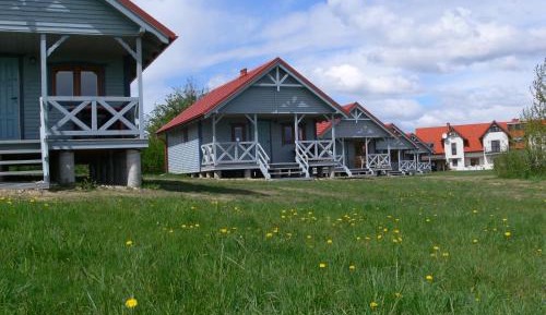 Chalet (4-6 Adults)