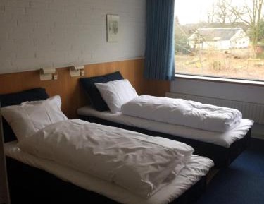Economy Twin Room