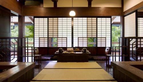 Japanese-Style Standard Room with Shared Bathroom - River View