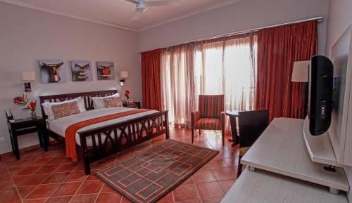 Suite with Lake View
