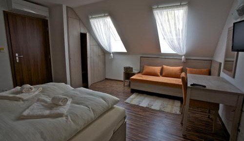 Twin Room with Extra Bed