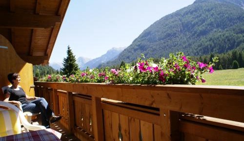 One-Bedroom Apartment with Balcony