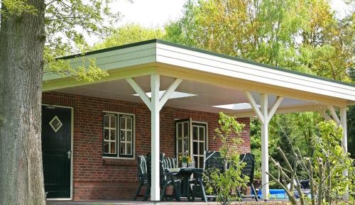Three-Bedroom Holiday Home 