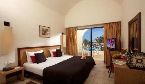 Standard Double Room with Garden View