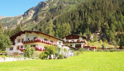 Apartment (4 Adults)