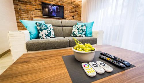 Apartment with Lake View