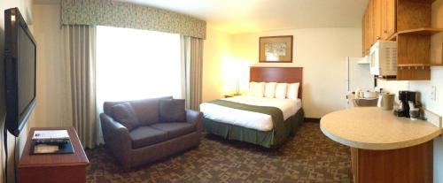 Queen Room with Sofa Bed
