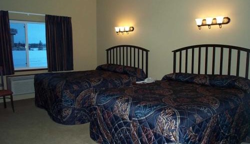 2 Queen Beds Non Smoking