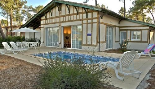 4-Room Villa - 8/10 People