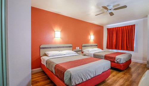 Queen Room with Two Queen Beds - Non-Smoking