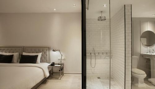 Deluxe Room - Twin Bed