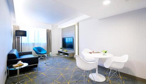 Premier Plus Suite King