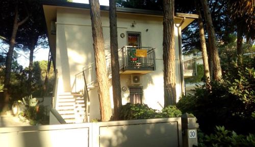 Apartment with Garden View