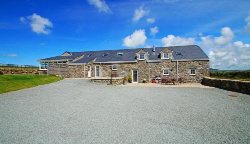 Five-Bedroom Holiday Home