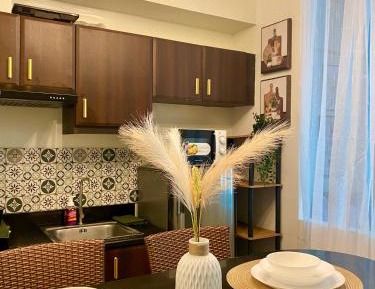 Studio Apartment with Queen Bed