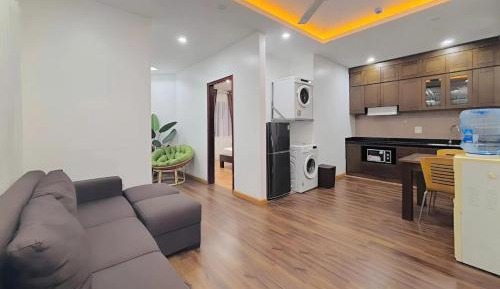 One-Bedroom Apartment with Balcony