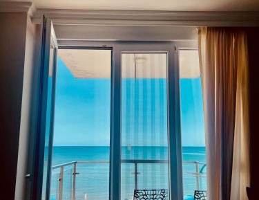 Superior One-Bedroom Apartment with Balcony