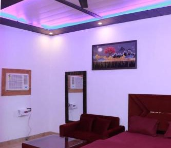 Deluxe Double Room (2 Adults + 1 Child)